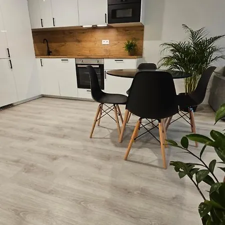 Apartment 2 With Terrace, 2ak *